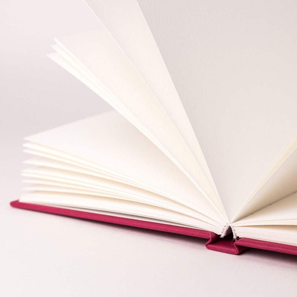 Sketchbook for watercolor "VERONEZE" // PINK, 200 gsm, 14,5х14,5 cm, 40 sheets // by Malevich - Artish