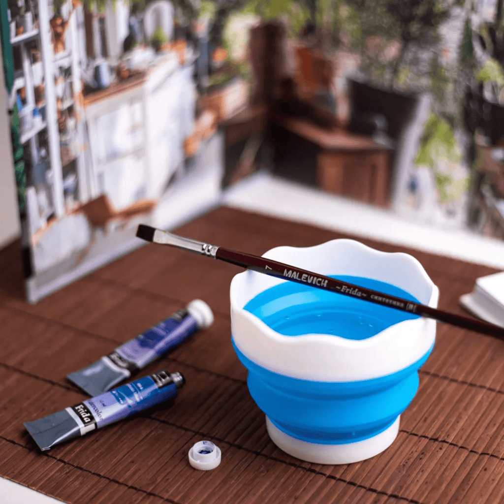 Foldable water pot // by Malevich - Artish