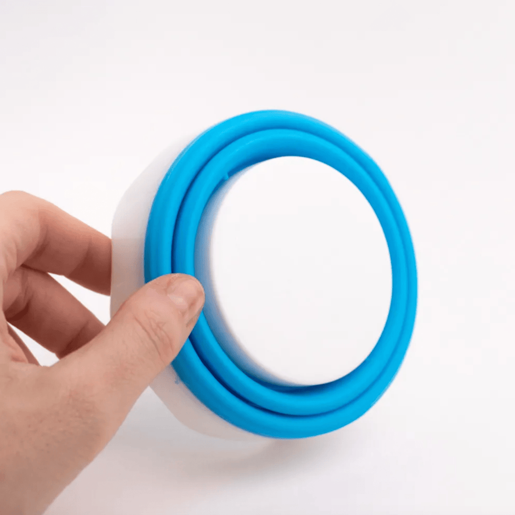 Foldable water pot // by Malevich - Artish