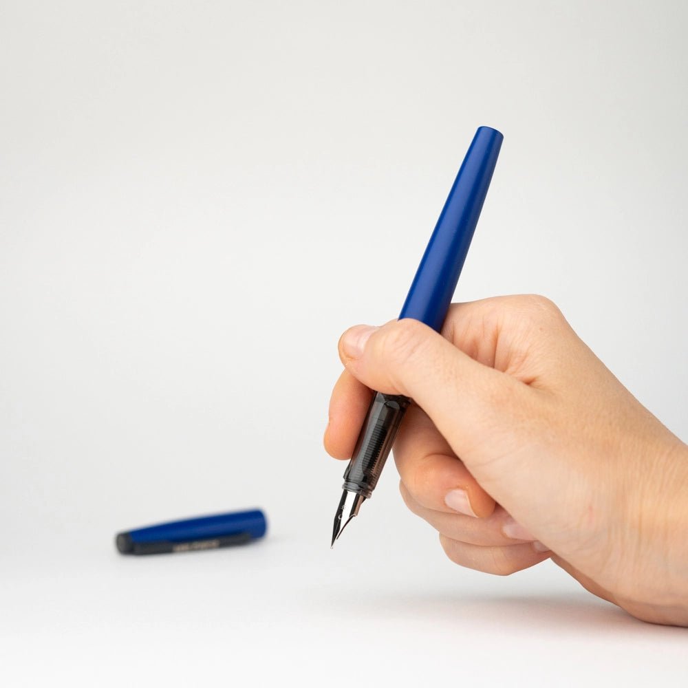 Fountain Pen EF 0.4mm converter // BLUE // by Malevich - Artish